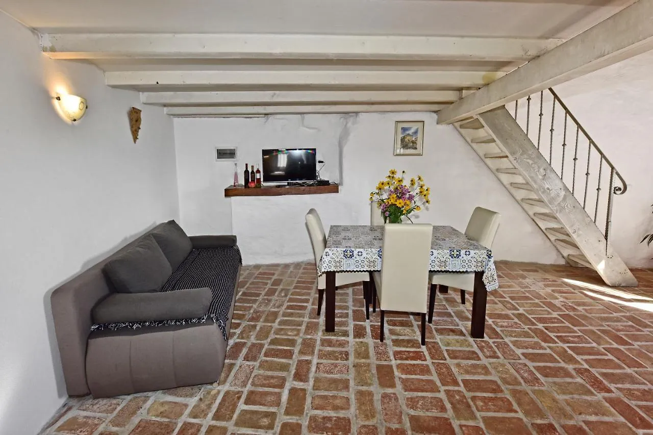 Apartment Villa Fragola Motovun Croatia