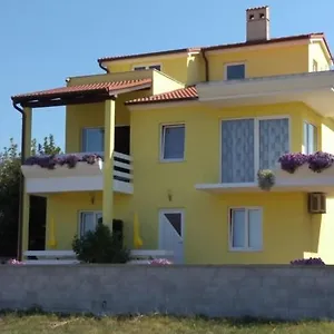 Apartment Kamelija, Fazana