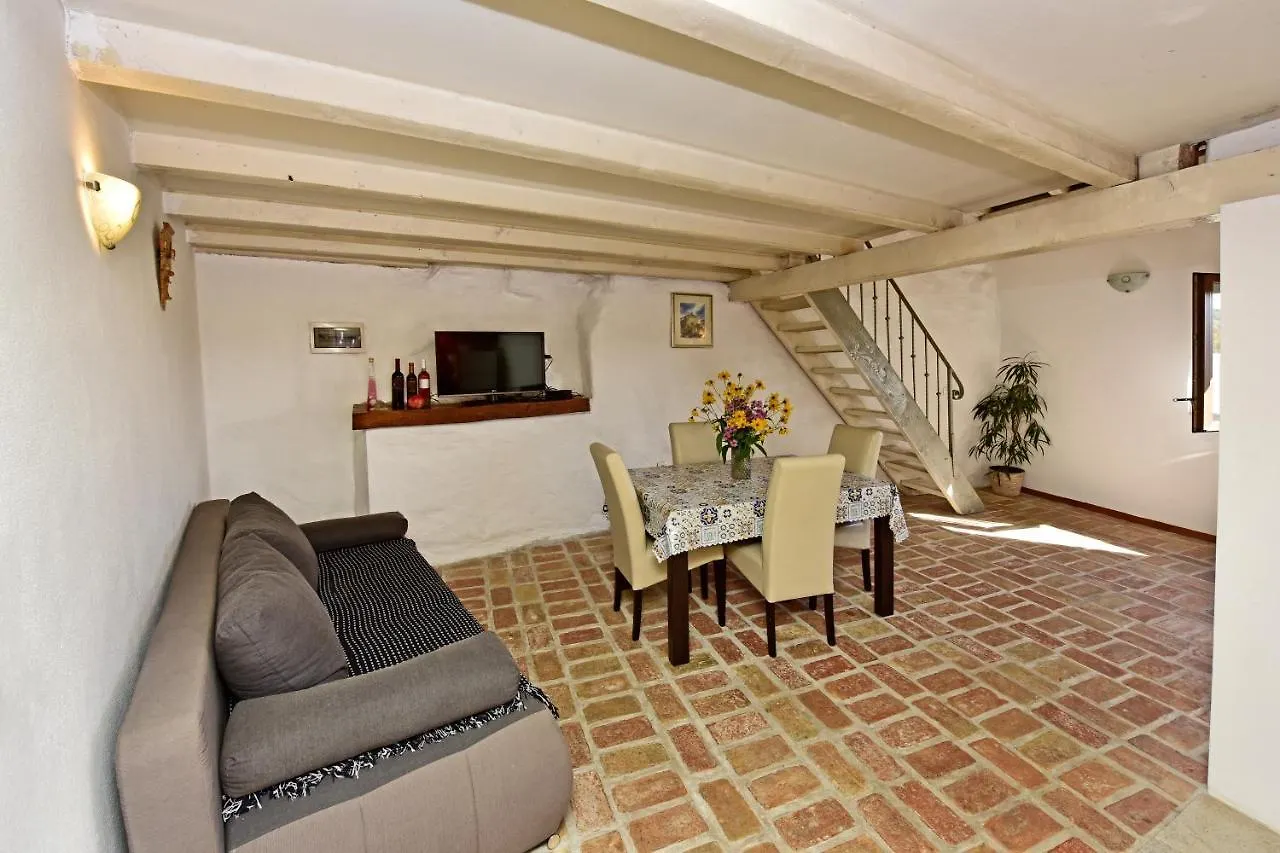 Villa Fragola Motovun 0*,  Chorvatsko